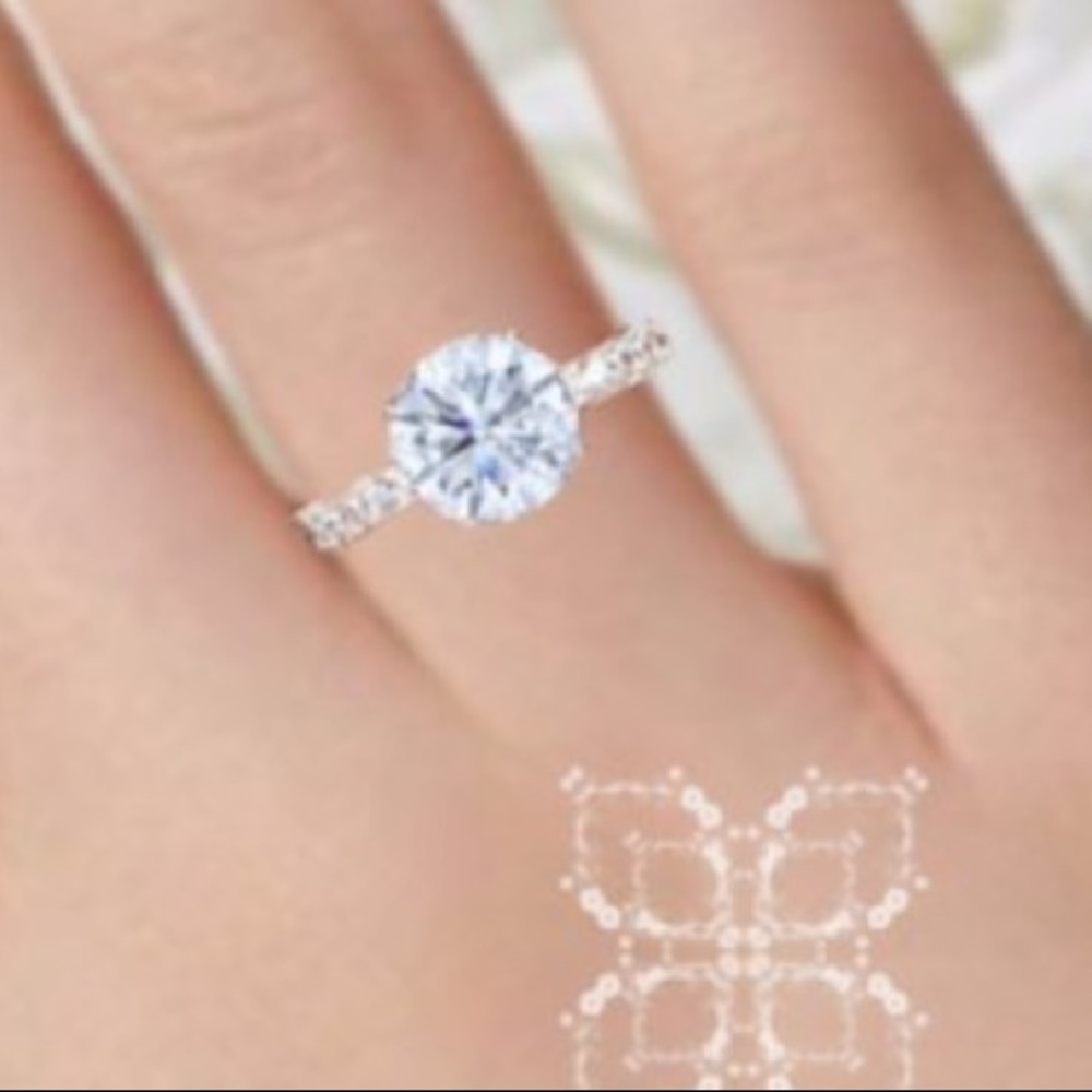 Lab Created Diamond Ring 2ct - image 5